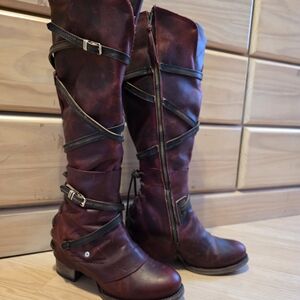 Freebird Burgundy and Black Heeled Boots